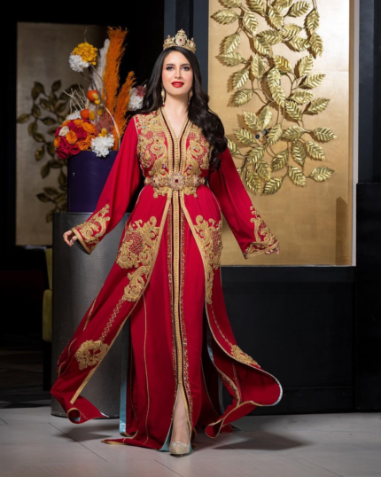 CAFTAN EXPORT Découvrez l'élégance intemporelle du caftan henna, une pièce traditionnelle marocaine magnifiquement ornée. Nos caftans en henna allient beauté et tradition pour des moments inoubliables. Explorez notre collection unique aujourd'hui !