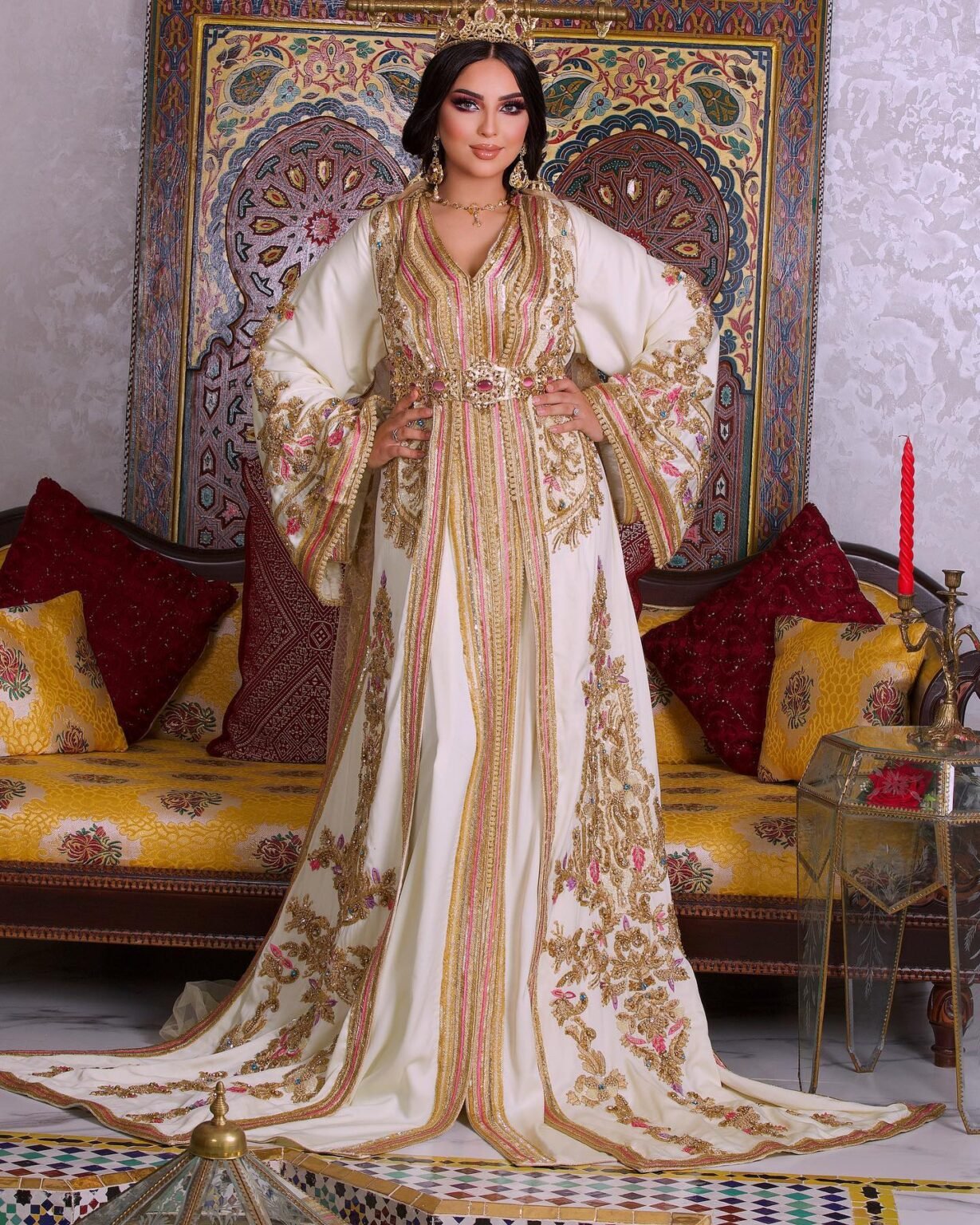 CAFTAN EXPORT Découvrez l'élégance intemporelle du caftan henna, une pièce traditionnelle marocaine magnifiquement ornée. Nos caftans en henna allient beauté et tradition pour des moments inoubliables. Explorez notre collection unique aujourd'hui !