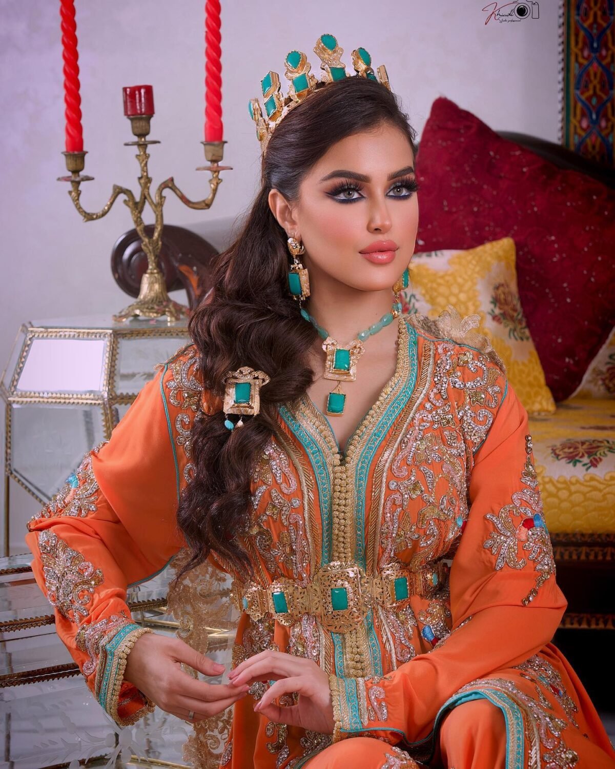 Caftan Market Place Découvrez l'élégance intemporelle du caftan henna, une pièce traditionnelle marocaine magnifiquement ornée. Nos caftans en henna allient beauté et tradition pour des moments inoubliables. Explorez notre collection unique aujourd'hui !